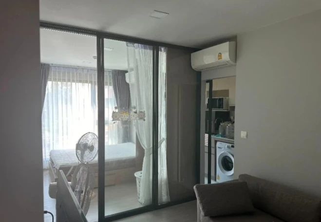 For sale: The Privacy S101, 4th floor, fully furnished, nice to live in. If you're interested in owning one, hurry and reserve it. Don't miss out!