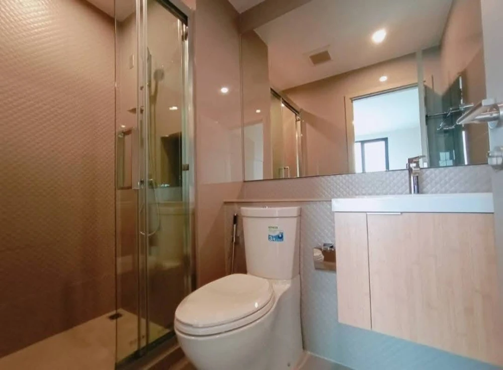 Selling a 1-bedroom, 1-bathroom unit at The Privacy Thaphra Interchange, 14th floor, fully furnished. Book now!