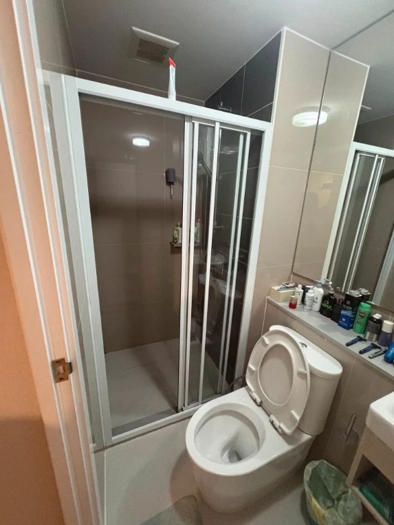 Selling a 2-bedroom, 1-bathroom unit at The Privacy Rama 9, fully furnished with all amenities. Book now!