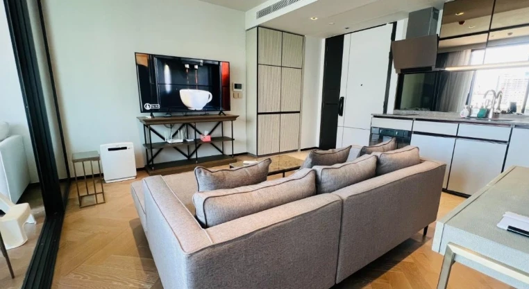 Selling The Reserve 61 Hideaway, 5th floor, great view, fully furnished. Book now! Don't miss out!