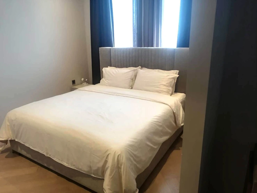 Selling The Reserve Sathorn, 1 bedroom unit. Spacious living area, fully furnished. You can't resist! images