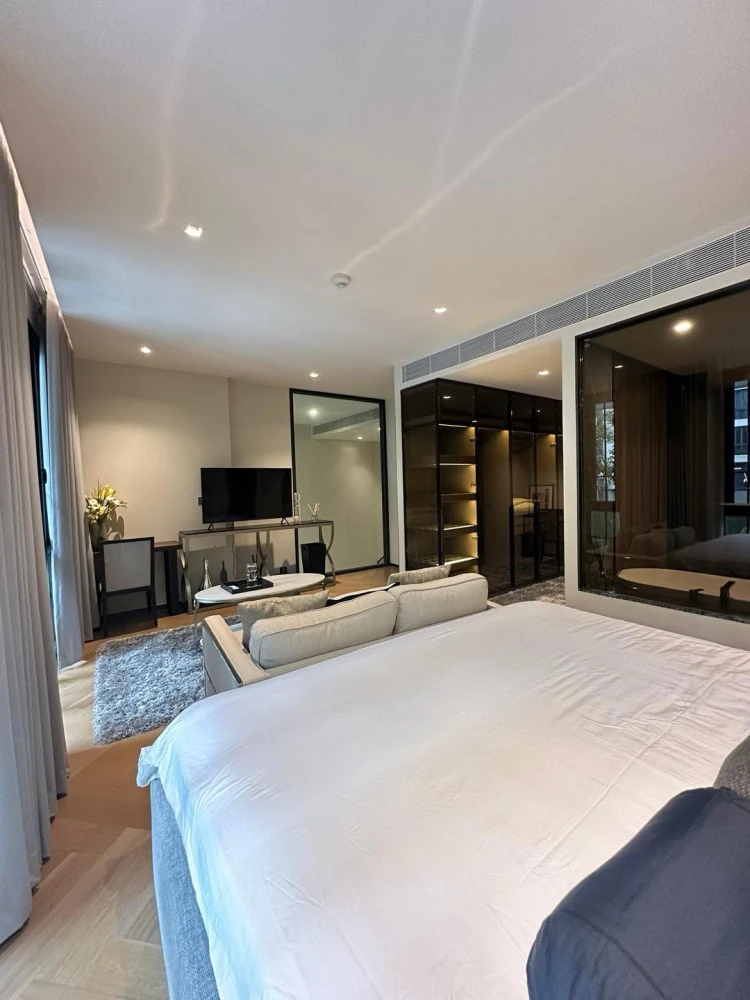 For sale: The Reserve Sukhumvit 61, 2-bedroom Duplex, Pool Access style, resort-like atmosphere, don't miss it.