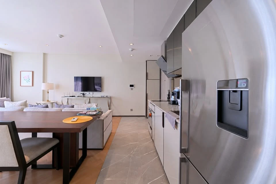 Selling The Reserve Sukhumvit 61. Spacious unit with ample usable space and complete amenities. Don't miss out!