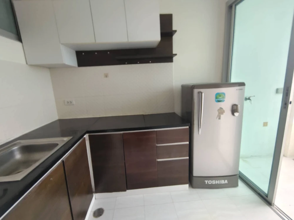 For sale: The Rise B 2 rooms, comfortable, not cramped, fully furnished, hurry and reserve now!