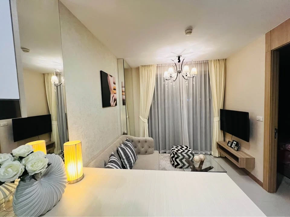 ขาย The Riviera Jomtien Pattaya 1 ห้องนอน ติดวอลเปเปอร์อย่างดี วิวสวย ไม่บล็อค พลาดแล้วจะเสียใจ