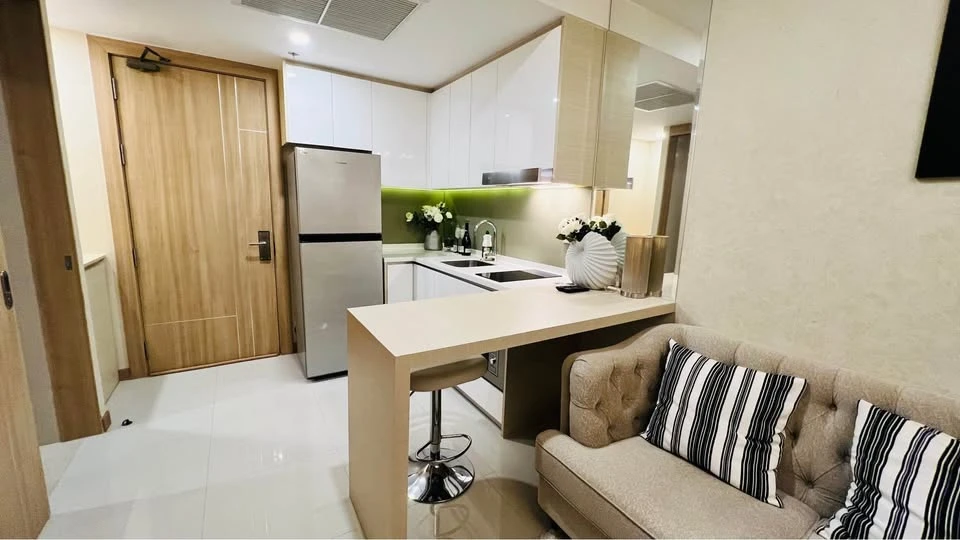 ขาย The Riviera Jomtien Pattaya 1 ห้องนอน ติดวอลเปเปอร์อย่างดี วิวสวย ไม่บล็อค พลาดแล้วจะเสียใจ