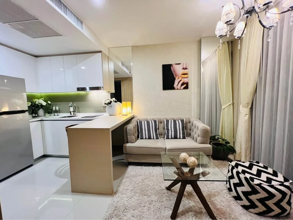 ขาย The Riviera Jomtien Pattaya 1 ห้องนอน ติดวอลเปเปอร์อย่างดี วิวสวย ไม่บล็อค พลาดแล้วจะเสียใจ