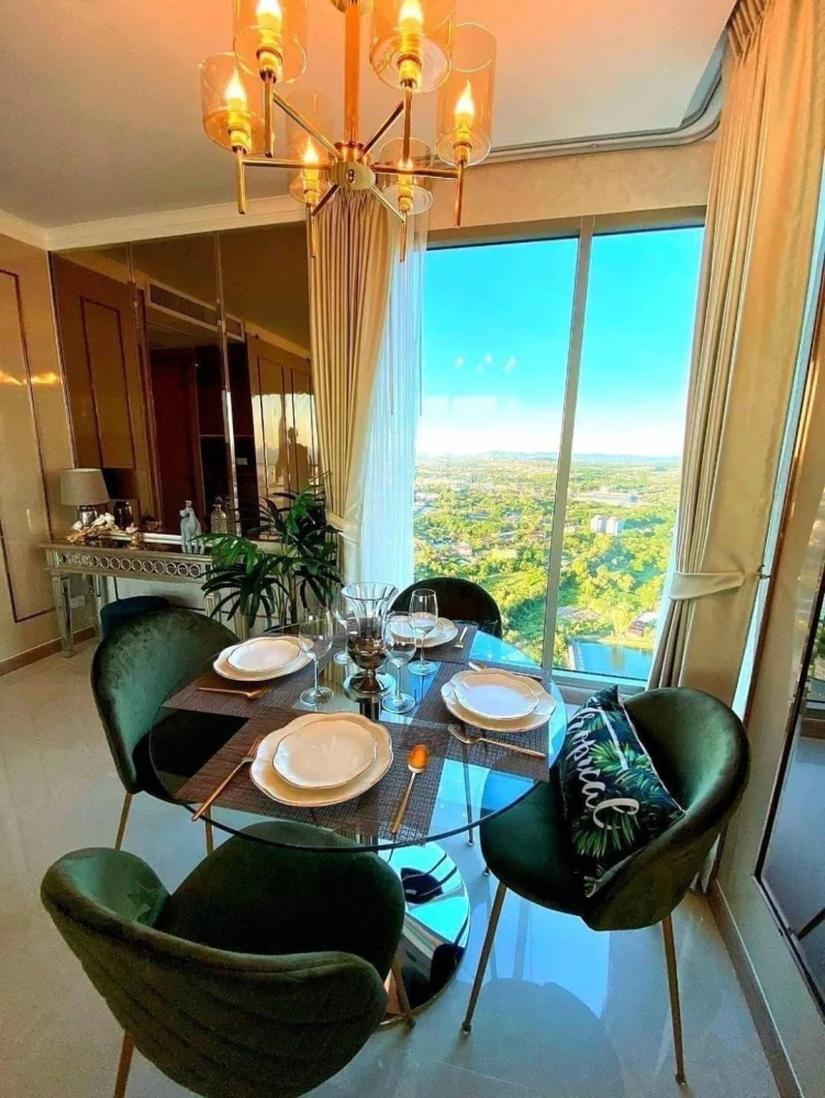 For sale: The Riviera Jomtien Pattaya, 39th floor, corner room, fully furnished, nice to live in, reserve now, urgent!