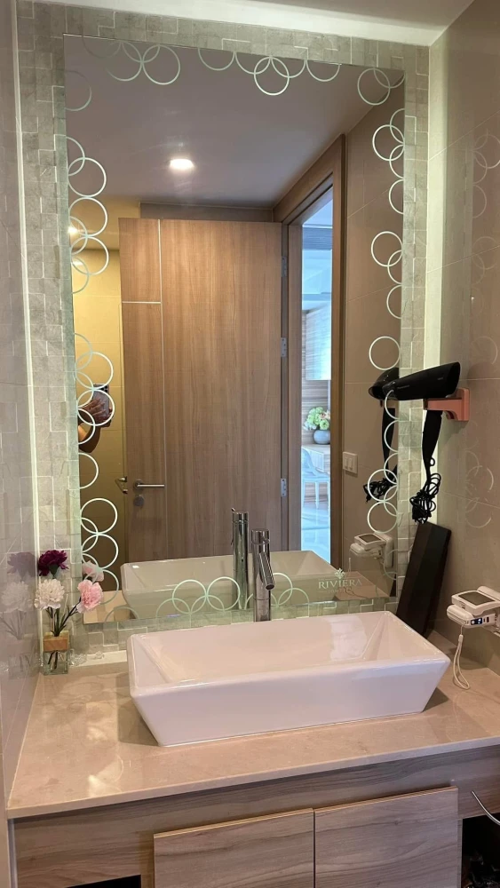 For sale: The Riviera Jomtien Pattaya, spacious and comfortable room, high floor, sea view. Reserve now before it's too late!!!
