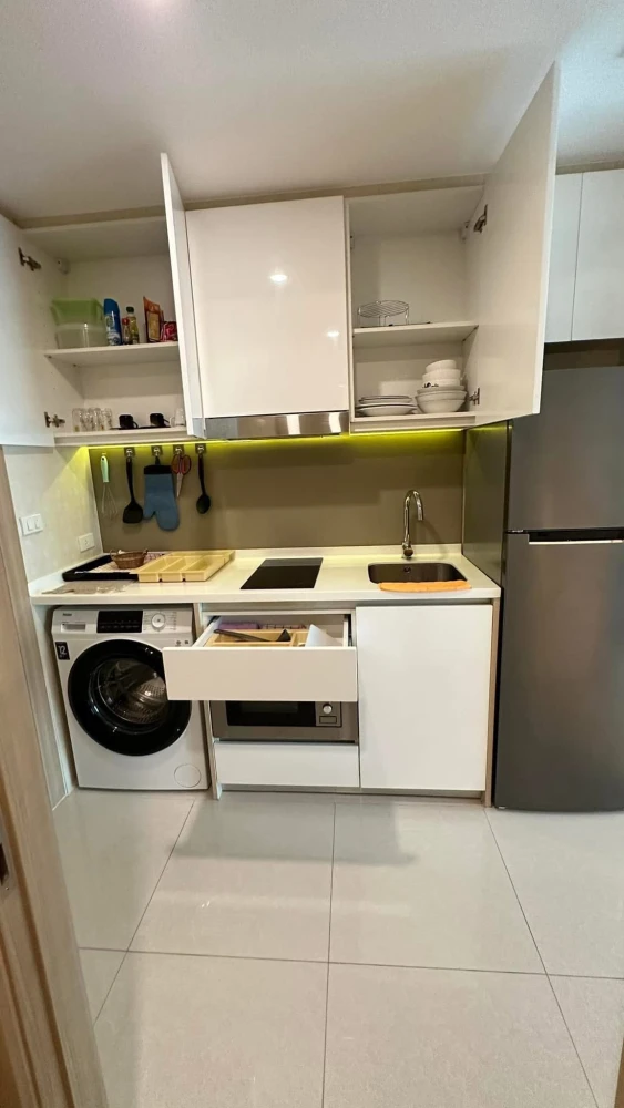 For sale: The Riviera Jomtien Pattaya, spacious and comfortable room, high floor, sea view. Reserve now before it's too late!!!
