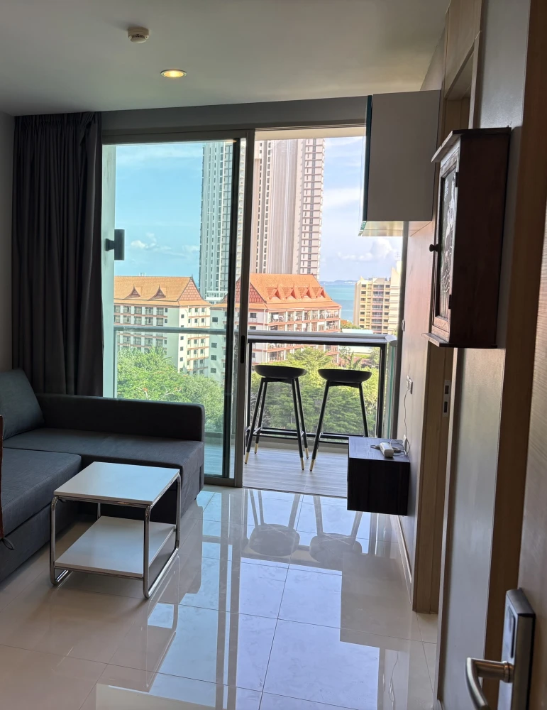 For sale: The Riviera Wong Amat Beach, 1 bedroom, 1 bathroom, fully furnished, beautiful sea view, reserve now!