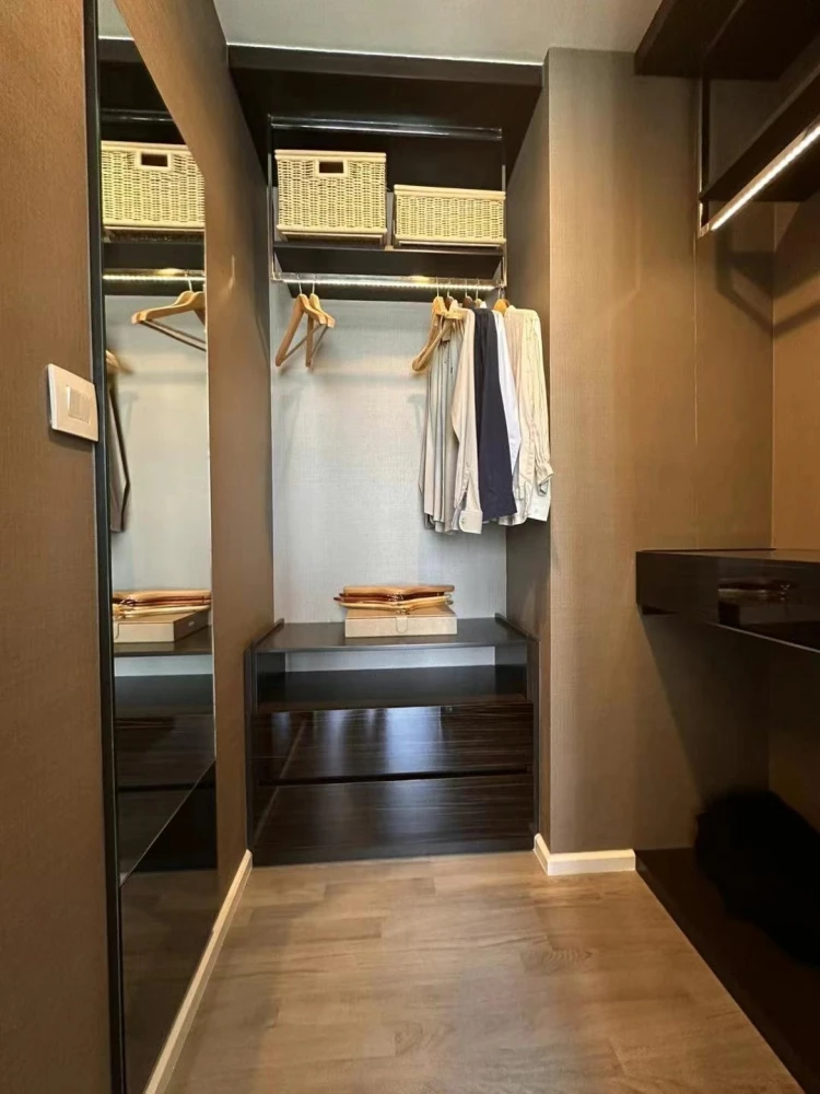 For sale: The Room Sathorn-St.Louis, 18th floor, fully furnished, ready to move in, reserve now, don't miss out.