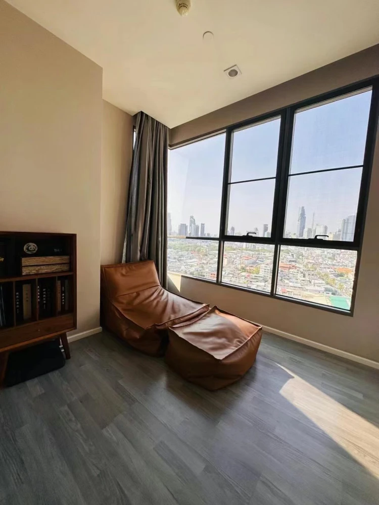 For sale: The Room Sathorn-St.Louis, 18th floor, fully furnished, ready to move in, reserve now, don't miss out.