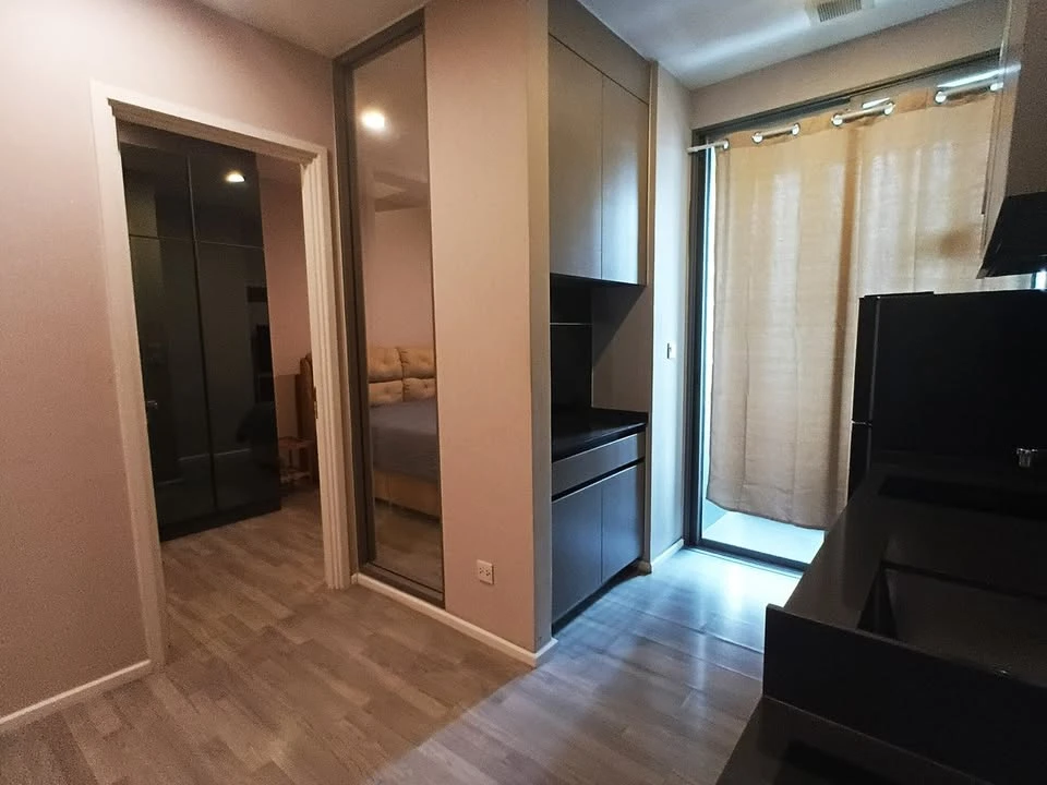 For sale: The Room Sukhumvit 69, 15th floor, fully furnished and equipped with electrical appliances. Reserve now, don't wait.
