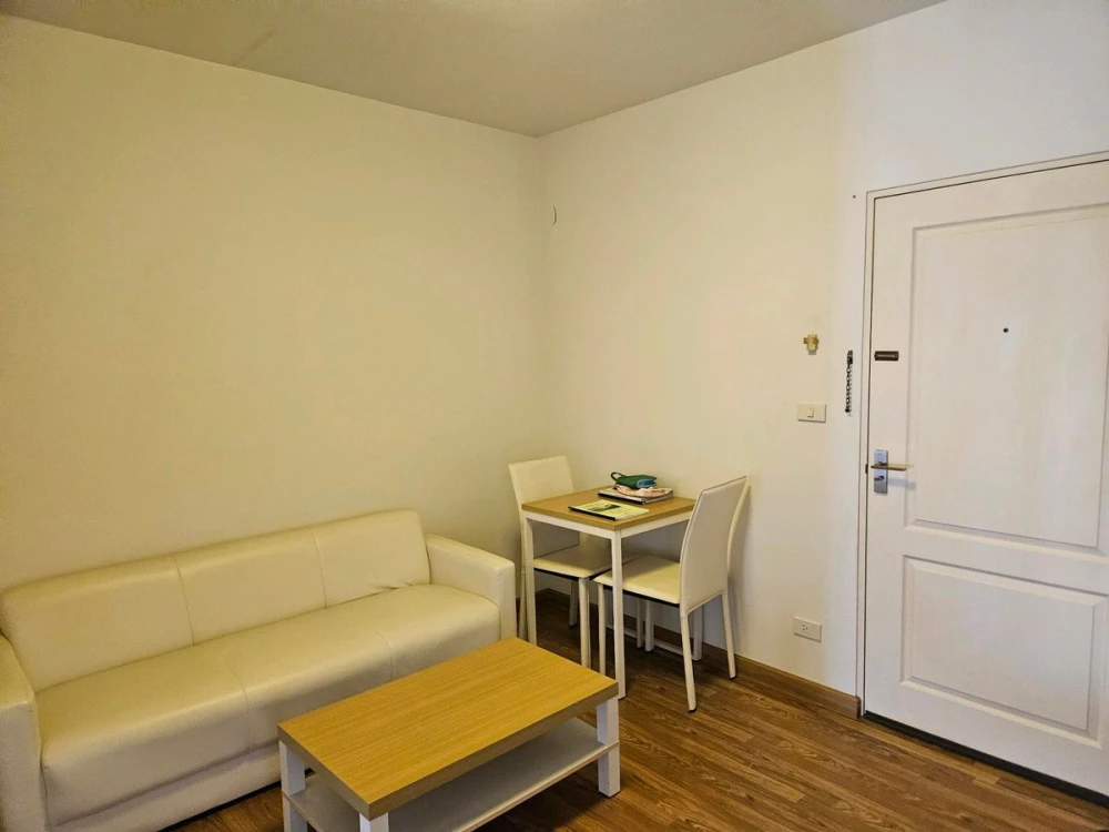 For sale: The Seed Chaengwatthana, a lovely room with complete furniture and appliances. Reserve now!