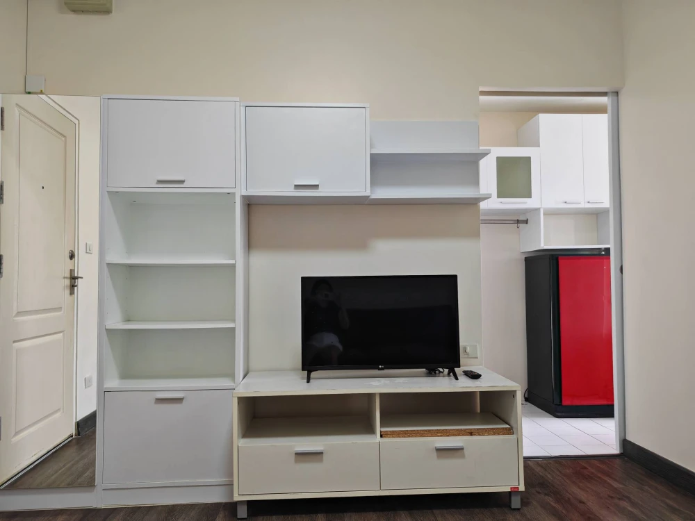 Selling spacious and comfortable rooms at The Seed Phahonyothin 14. Fully furnished with appliances. Book now!
