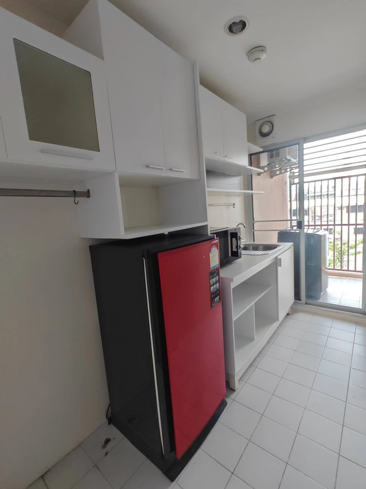 Selling spacious and comfortable rooms at The Seed Phahonyothin 14. Fully furnished with appliances. Book now!