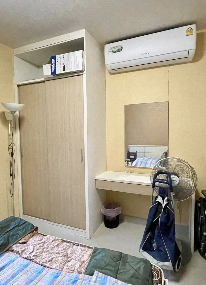 For sale: The Seed Sathorn-Taksin, 1 bedroom, 1 bathroom, 1st floor, comes with a special price, hurry and reserve.