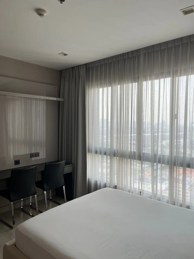 Selling The Signature by Urbano, North-facing corner unit, ready to move in. Book now! Limited time offer!