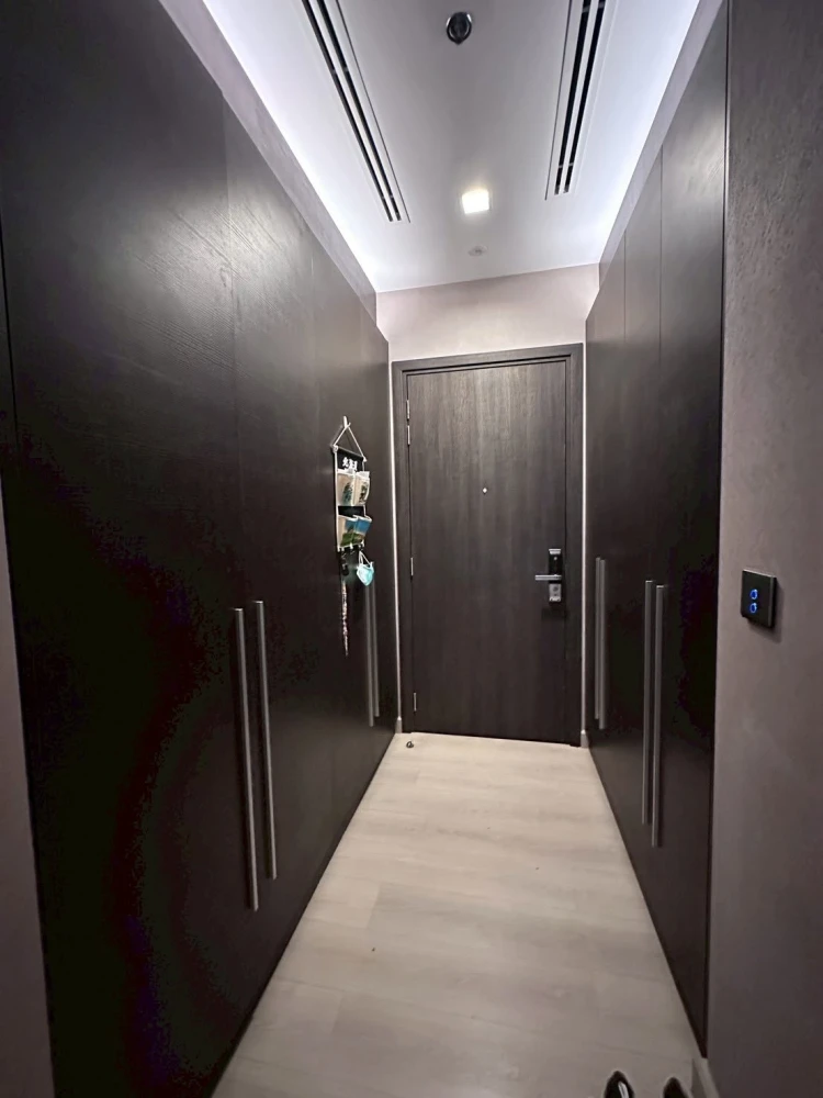 Selling The Signature by Urbano, a large 3-bedroom unit with a great layout and high privacy. Don't miss out!