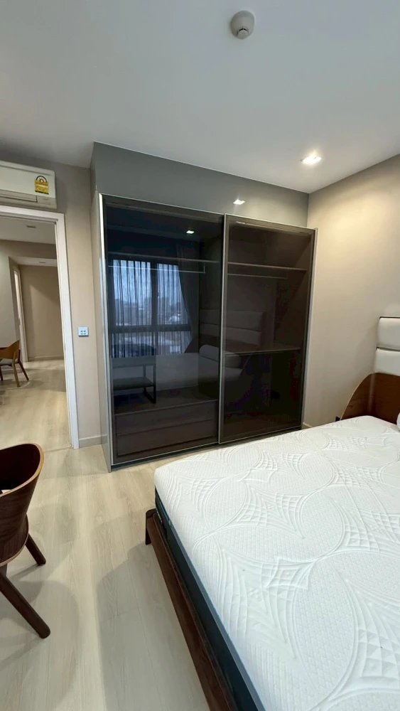 Selling The Signature by Urbano, a large 3-bedroom unit with a great layout and high privacy. Don't miss out!