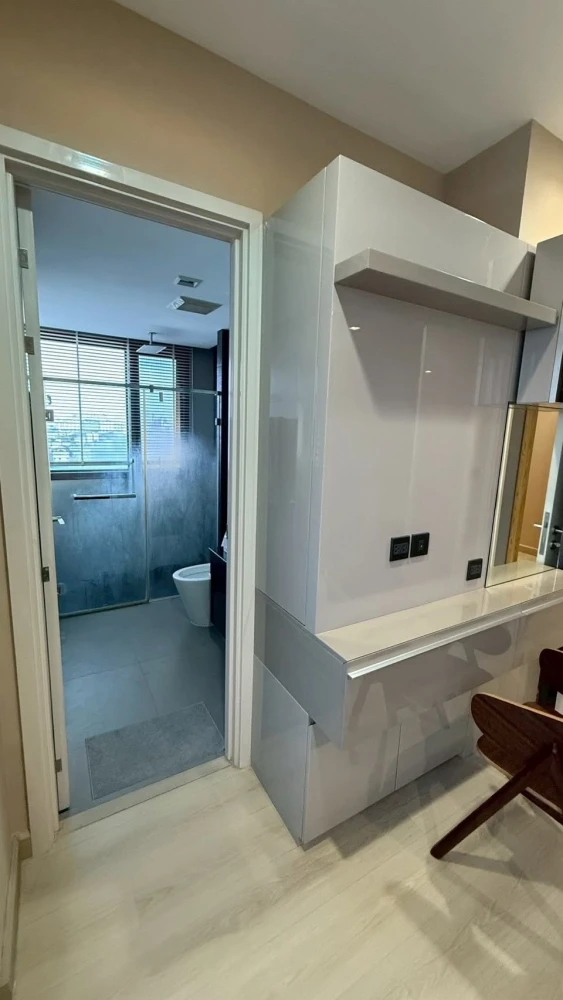 Selling The Signature by Urbano, a large 3-bedroom unit with a great layout and high privacy. Don't miss out!