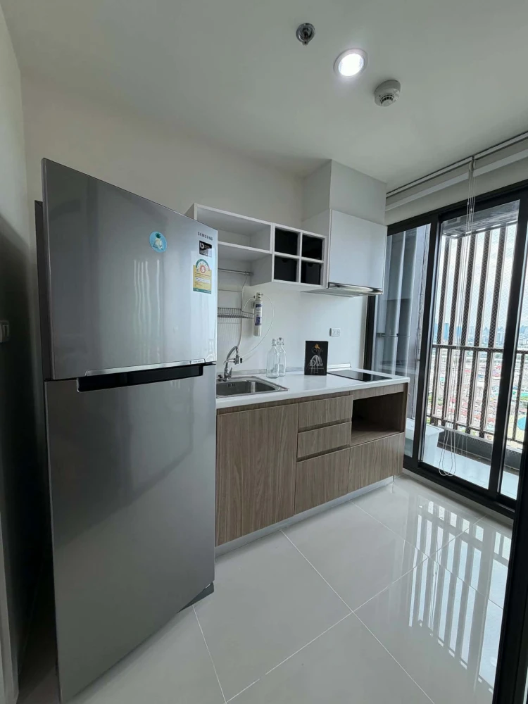Selling The Stage Taopoon Interchange. Fully functional unit with well-proportioned layout. Good condition, ready to move in. Ideal layout for both li