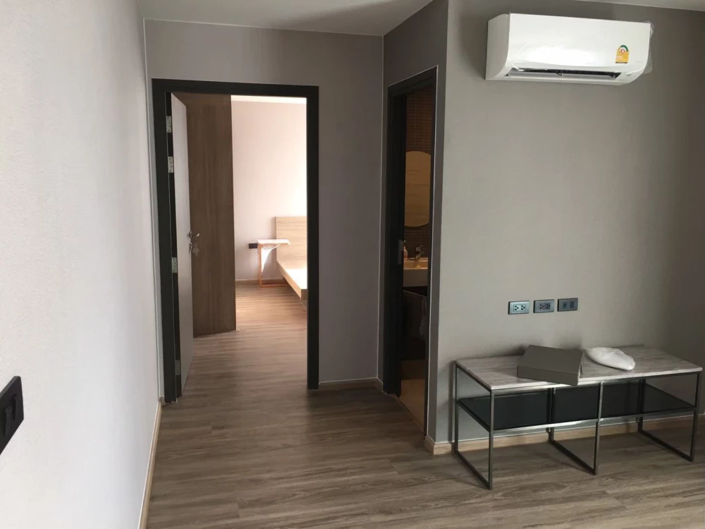 Selling The Teak Sukhumvit 39, 7th floor. Spacious and comfortable living space, fully furnished. Book now!