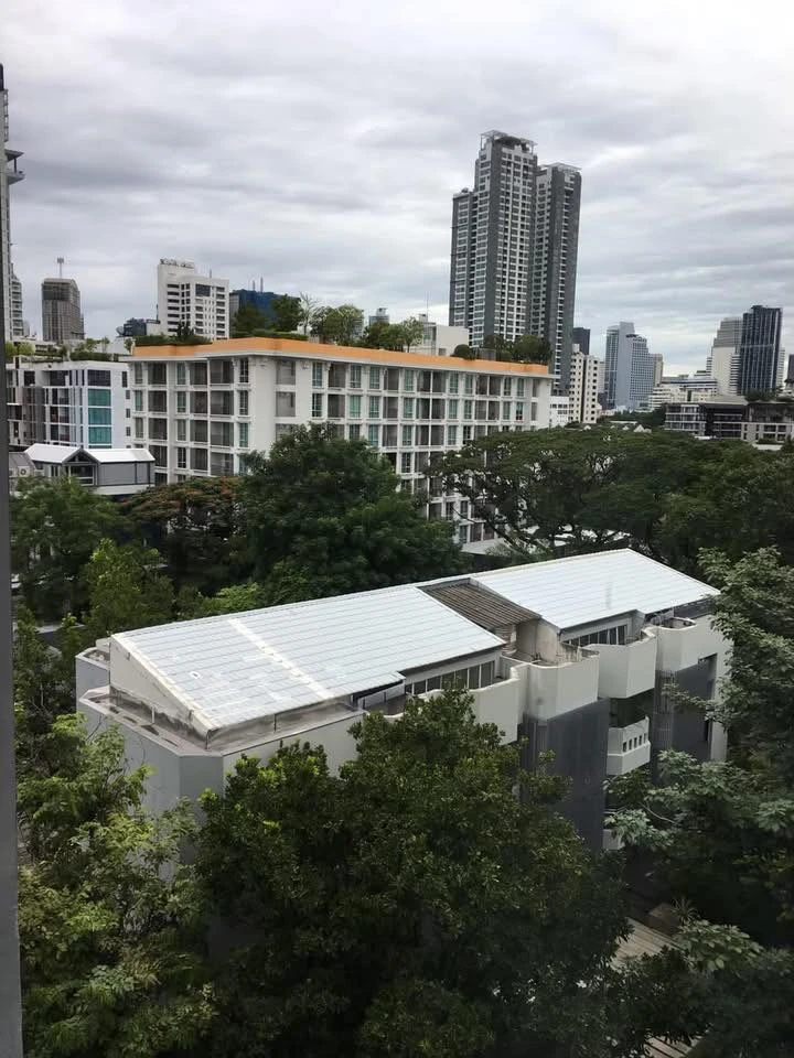 Selling The Teak Sukhumvit 39, 7th floor. Spacious and comfortable living space, fully furnished. Book now!