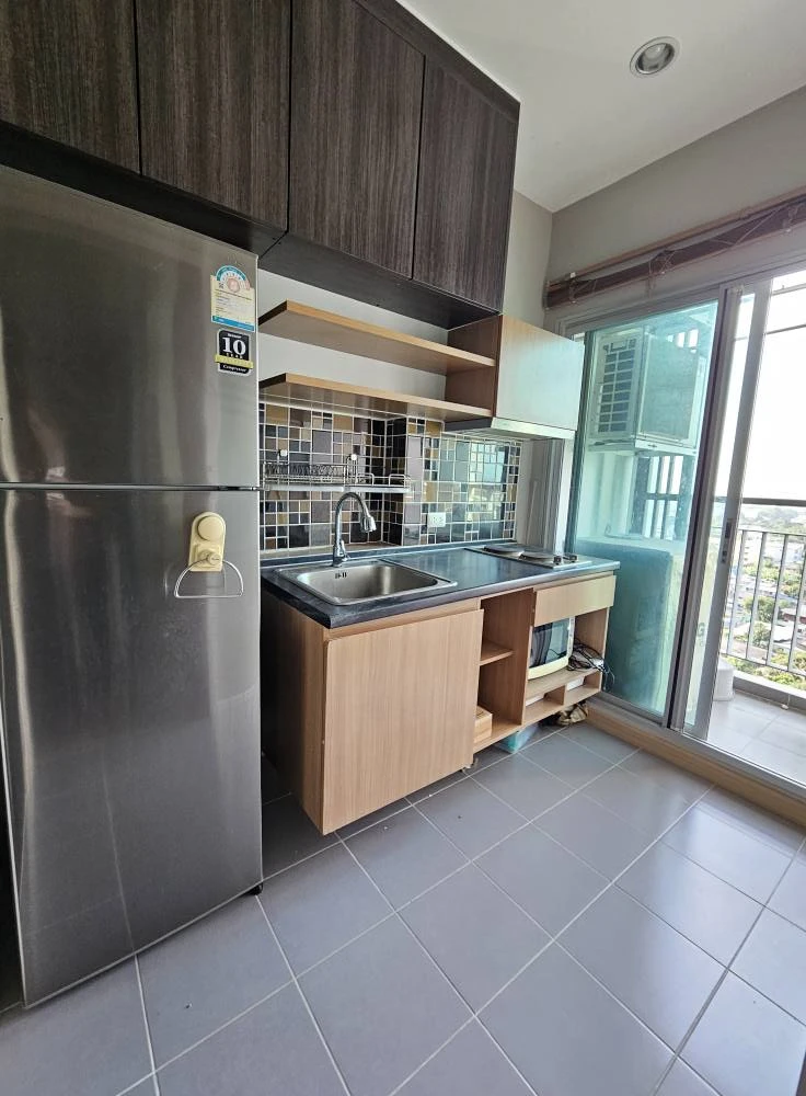 For sale The Tempo Grand Sathon-Wutthakat, fully furnished room with furniture and appliances. Book now, urgently.