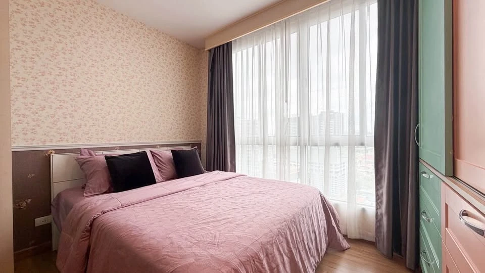 For Sale: The Tree BangPo Station – High-floor unit with a Chao Phraya River view. Just 300 meters (walking distance) to MRT Bang Pho!