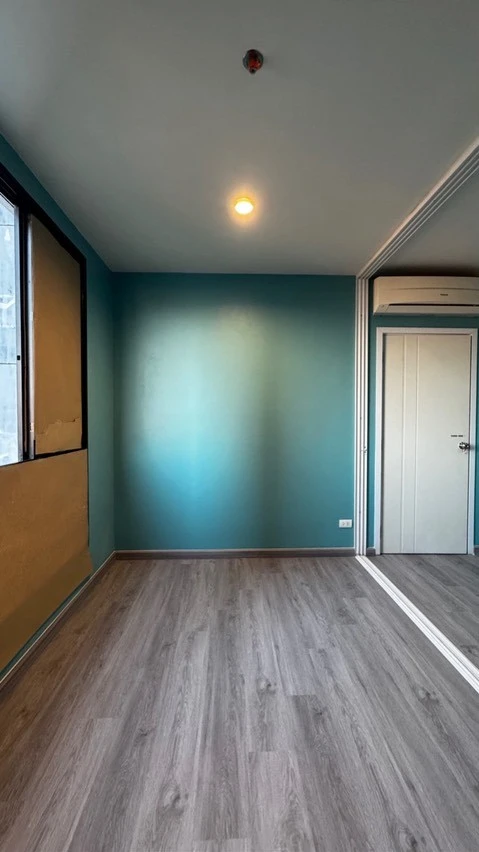 The Tree Interchange condos for sale. Features include a digital door lock, 2.5m high ceilings, and unobstructed city views. Book now!