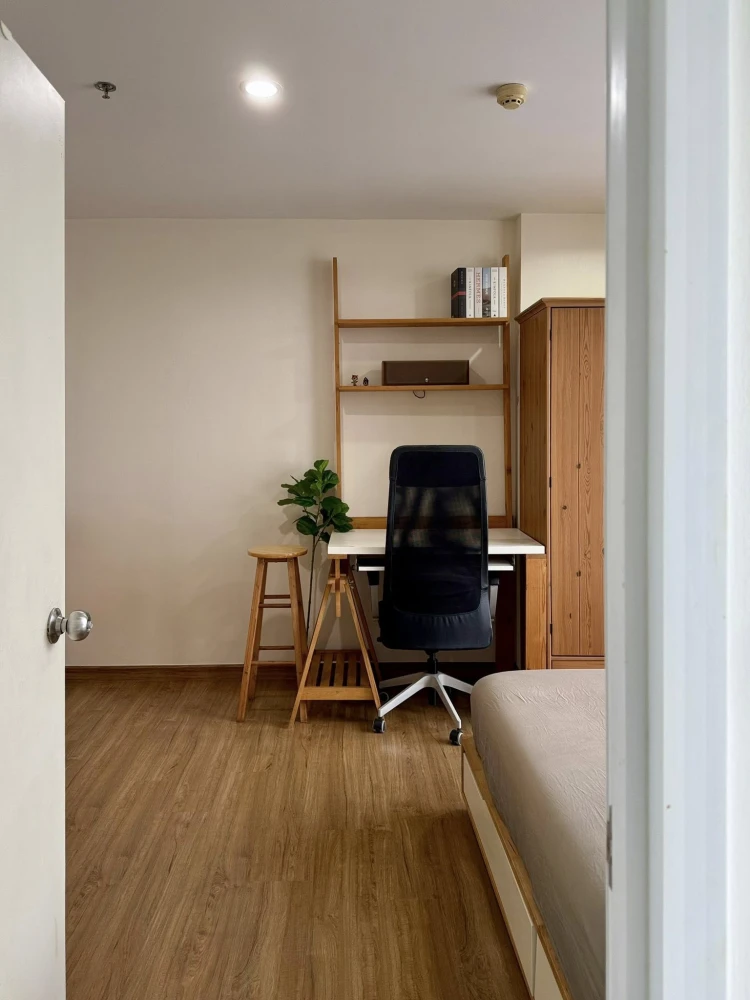 Selling studio rooms at The Tree Interchange. Interior decorated in a coordinated style. Great location, convenient transportation. Book now!
