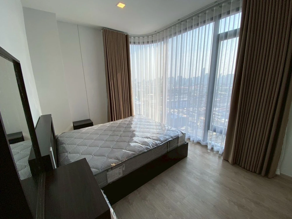 Selling 2-bedroom units at THE TREE Pattanakarn - Ekkamai. Spacious living area and fully furnished. Book now!