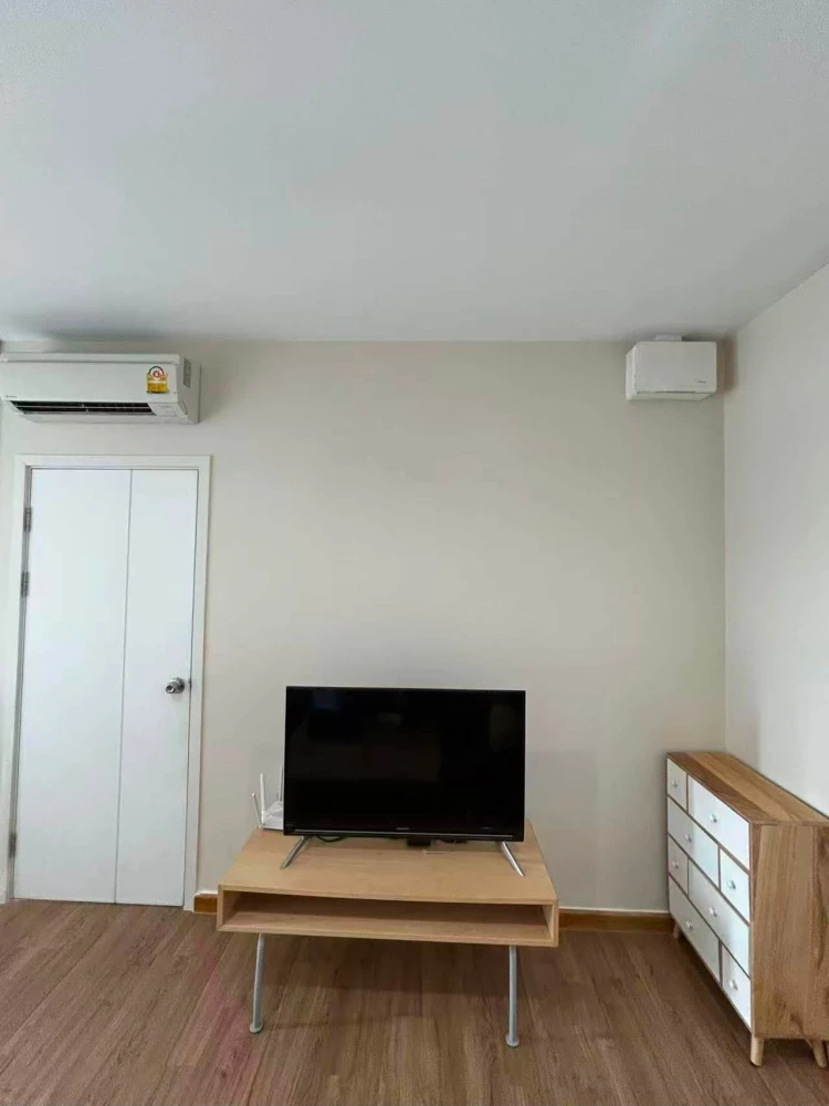 Selling The Tree RIO Bang-Aor Station 1 bedroom, 1 bathroom, fully furnished, beautiful unblocked city view. Book now!