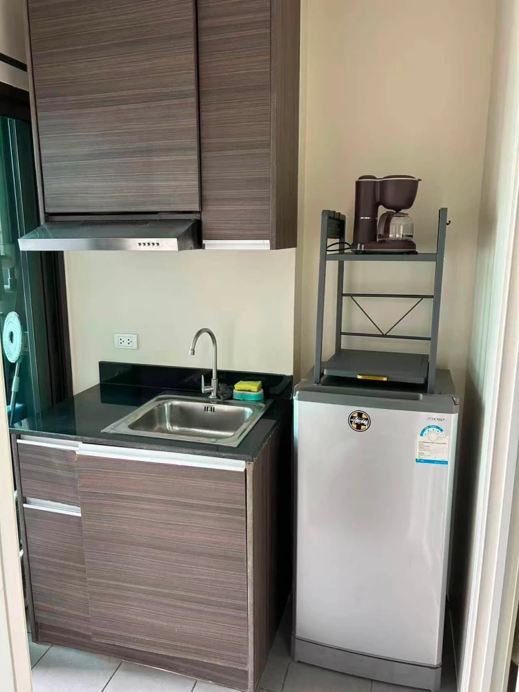 Selling The Tree RIO Bang-Aor Station 1 bedroom, 1 bathroom, fully furnished, beautiful unblocked city view. Book now!