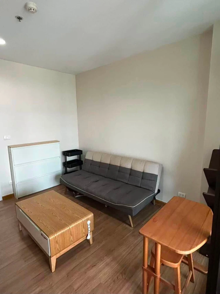 Selling The Tree RIO Bang-Aor Station 1 bedroom, 1 bathroom, fully furnished, beautiful unblocked city view. Book now!