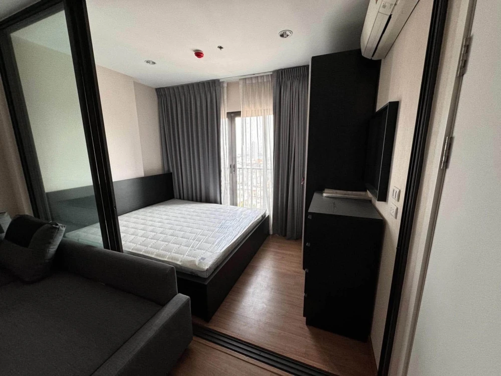 Selling 1-bedroom, 1-bathroom unit at The Tree RIO Bang-Aor Station. Prime location with Chao Phraya River view and convenient transportation.Book now