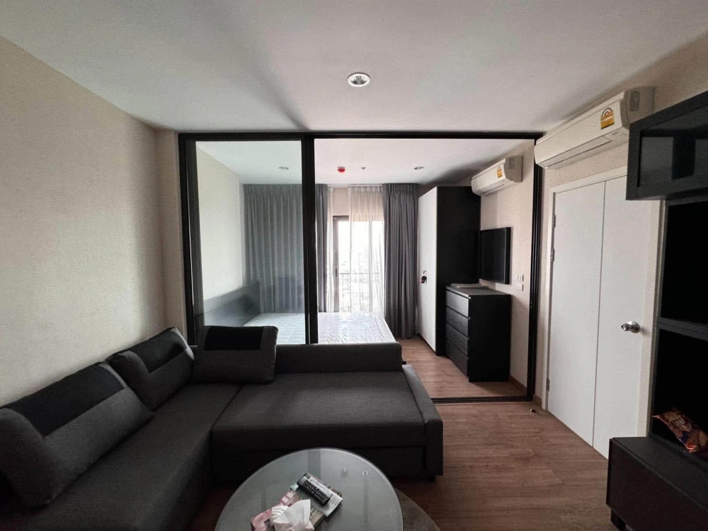 Selling 1-bedroom, 1-bathroom unit at The Tree RIO Bang-Aor Station. Prime location with Chao Phraya River view and convenient transportation.Book now
