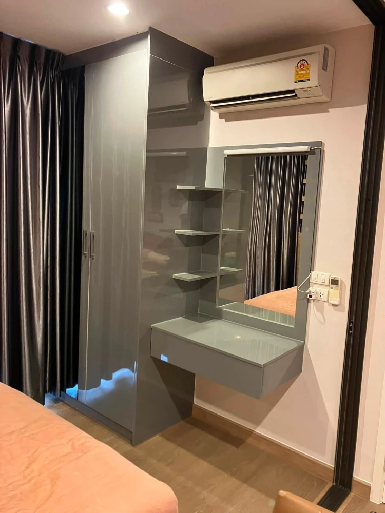 Selling a lovely unit at The Tree RIO Bang-Aor Station. It features high-quality built-in furniture and stunning Chao Phraya River views. Book now!