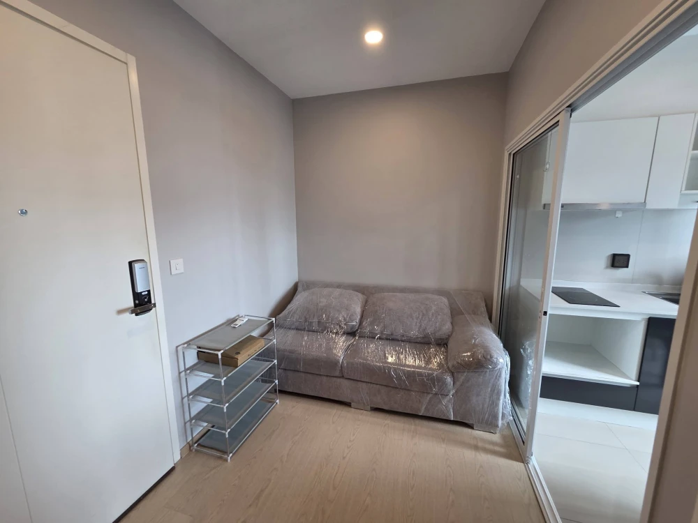 Selling The Tree Sukhumvit 71-Ekamai, 1 bedroom, 1 bathroom, fully furnished. Great location, beautiful view. Book now!