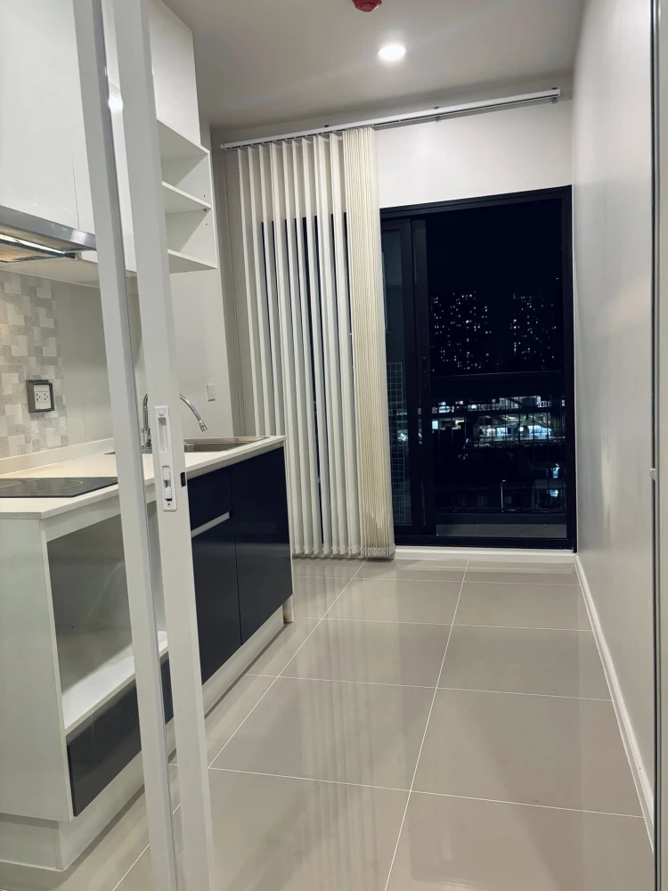 For sale: The Tree Sukhumvit 71-Ekkamai. Large, spacious, airy room. North-facing, cool and comfortable. Ready to move in.