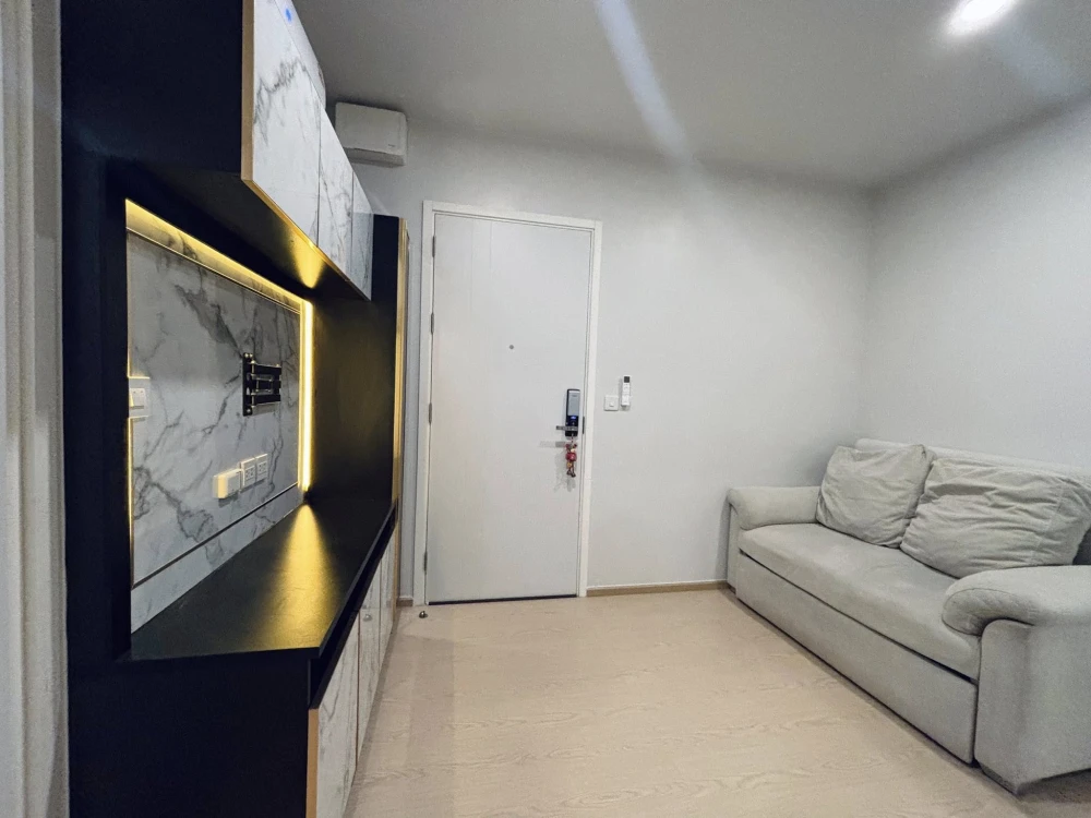 For sale: The Tree Sukhumvit 71-Ekkamai. Large, spacious, airy room. North-facing, cool and comfortable. Ready to move in.