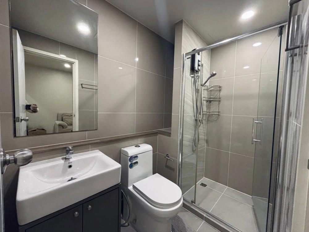 For sale: The Tree Sukhumvit 71-Ekkamai. Large, spacious, airy room. North-facing, cool and comfortable. Ready to move in.
