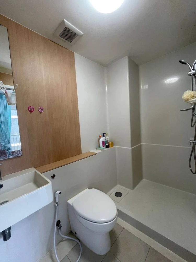 For sale: The Trust Condo Amata - Chonburi, 1 bedroom, 1 bathroom, 7th floor, good location, fully furnished, reserve now.