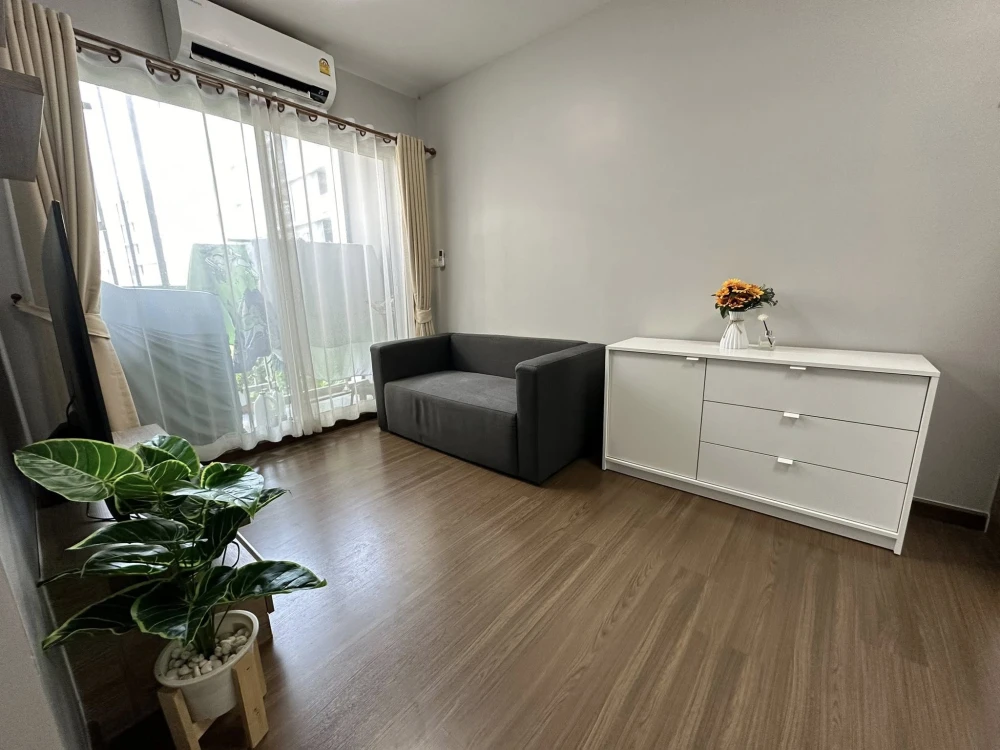For sale: The Trust Condo Amata - Chonburi, a nice room on the 4th floor, good location, complete amenities, don't miss it!
