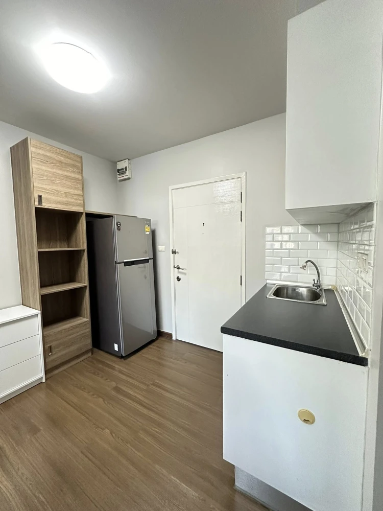 For sale: The Trust Condo Amata - Chonburi, a nice room on the 4th floor, good location, complete amenities, don't miss it!