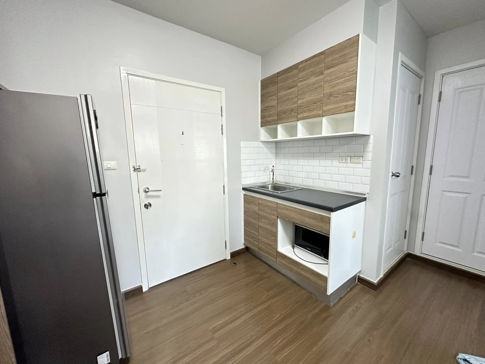 For sale: The Trust Condo Amata - Chonburi, a nice room on the 4th floor, good location, complete amenities, don't miss it!