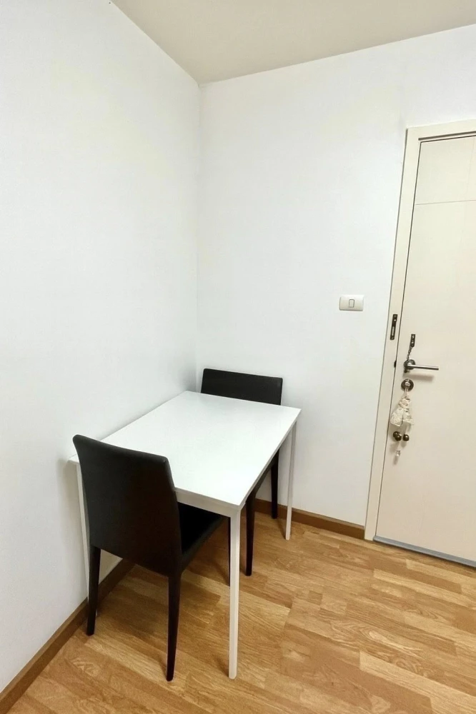 For sale: The Trust Condo Ngamwongwan, ready to move in, separate rooms, spacious and comfortable, reserve now!