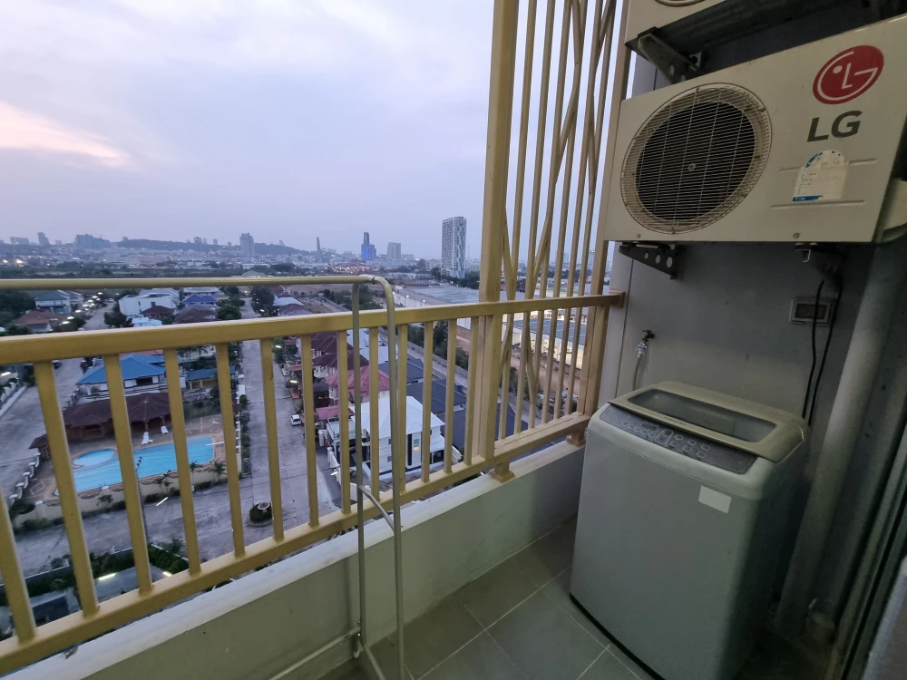 For sale: The Trust Condo South Pattaya, 11th floor, open and airy view, so nice to live in, you must reserve now.